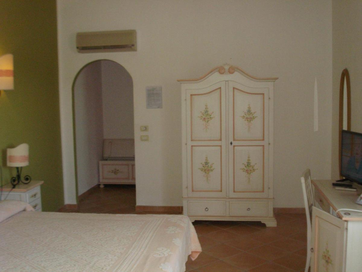 Hotel Valkarana Country Relais (Adults Only) 산트 안토니오 디 갈루라 외부 사진
