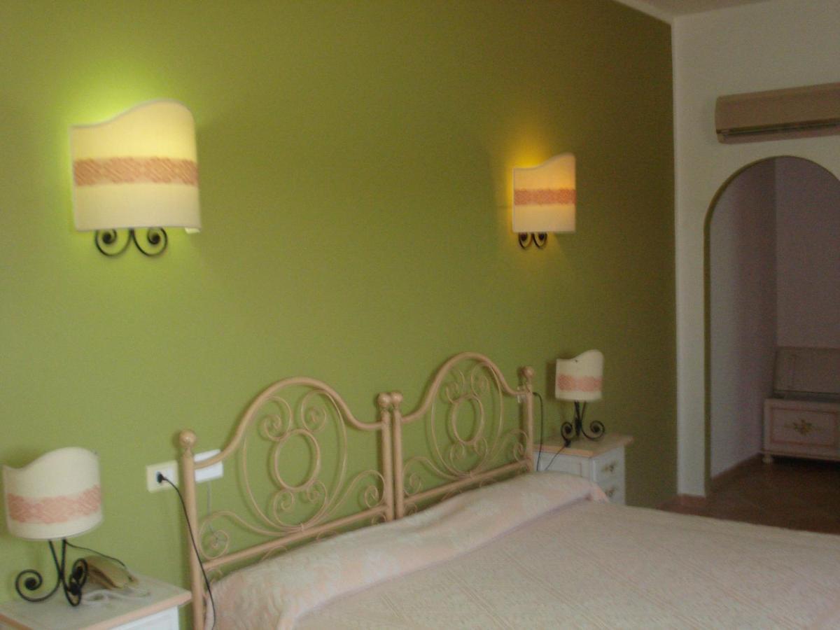 Hotel Valkarana Country Relais (Adults Only) 산트 안토니오 디 갈루라 외부 사진
